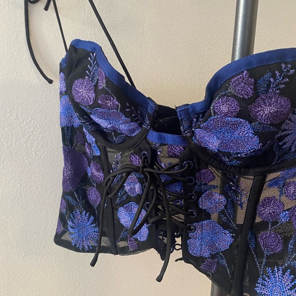 FL&L KAYLEE CROP TOP NWOT - Picture 6 of 11